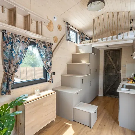Staymoovers - Tinyhouse Zator