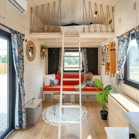 Staymoovers - Tinyhouse