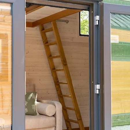 Staymoovers - Tinyhouse 度假居 扎托尔