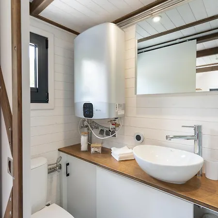 Staymoovers - Tinyhouse * Zator