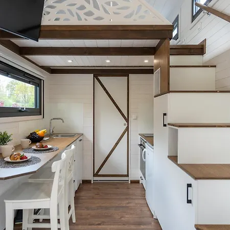 Staymoovers - Tinyhouse * Zator