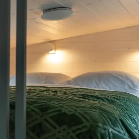 Staymoovers - Tinyhouse *