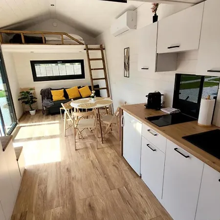 Staymoovers - Tinyhouse *