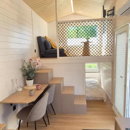 Staymoovers - Tinyhouse Zator