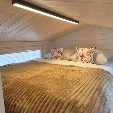 Staymoovers - Tinyhouse * Zator