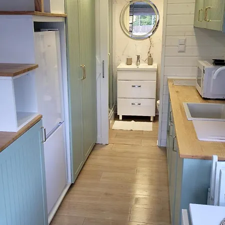 Staymoovers - Tinyhouse Ferienhaus Zator