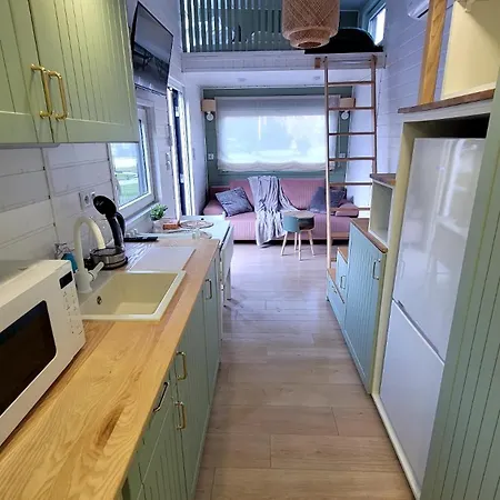 Staymoovers - Tinyhouse *