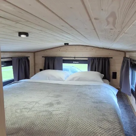 Staymoovers - Tinyhouse Zator