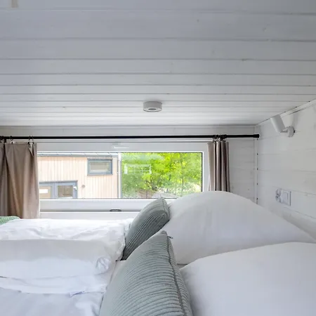 Staymoovers - Tinyhouse *