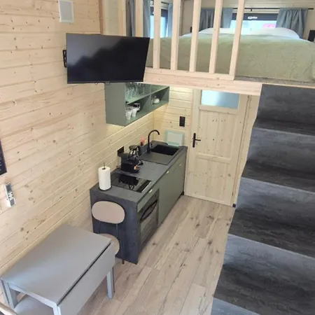 Staymoovers - Tinyhouse Zator