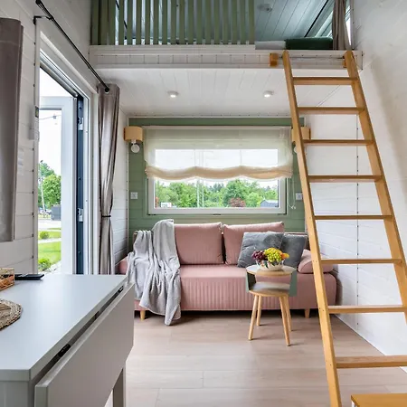 Staymoovers - Tinyhouse *
