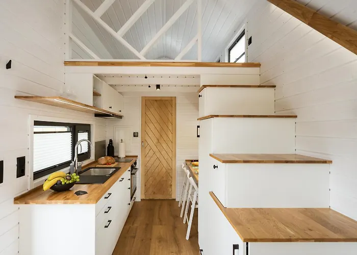 Staymoovers - Tinyhouse *