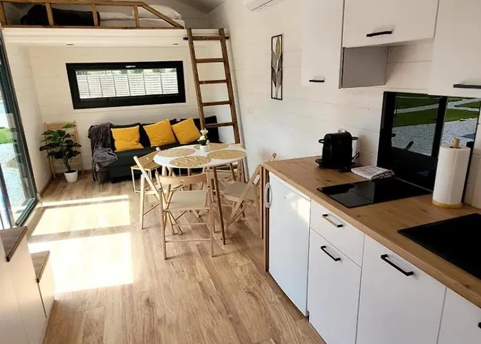 Staymoovers - Tinyhouse *